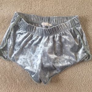 Crushed velvet shorts